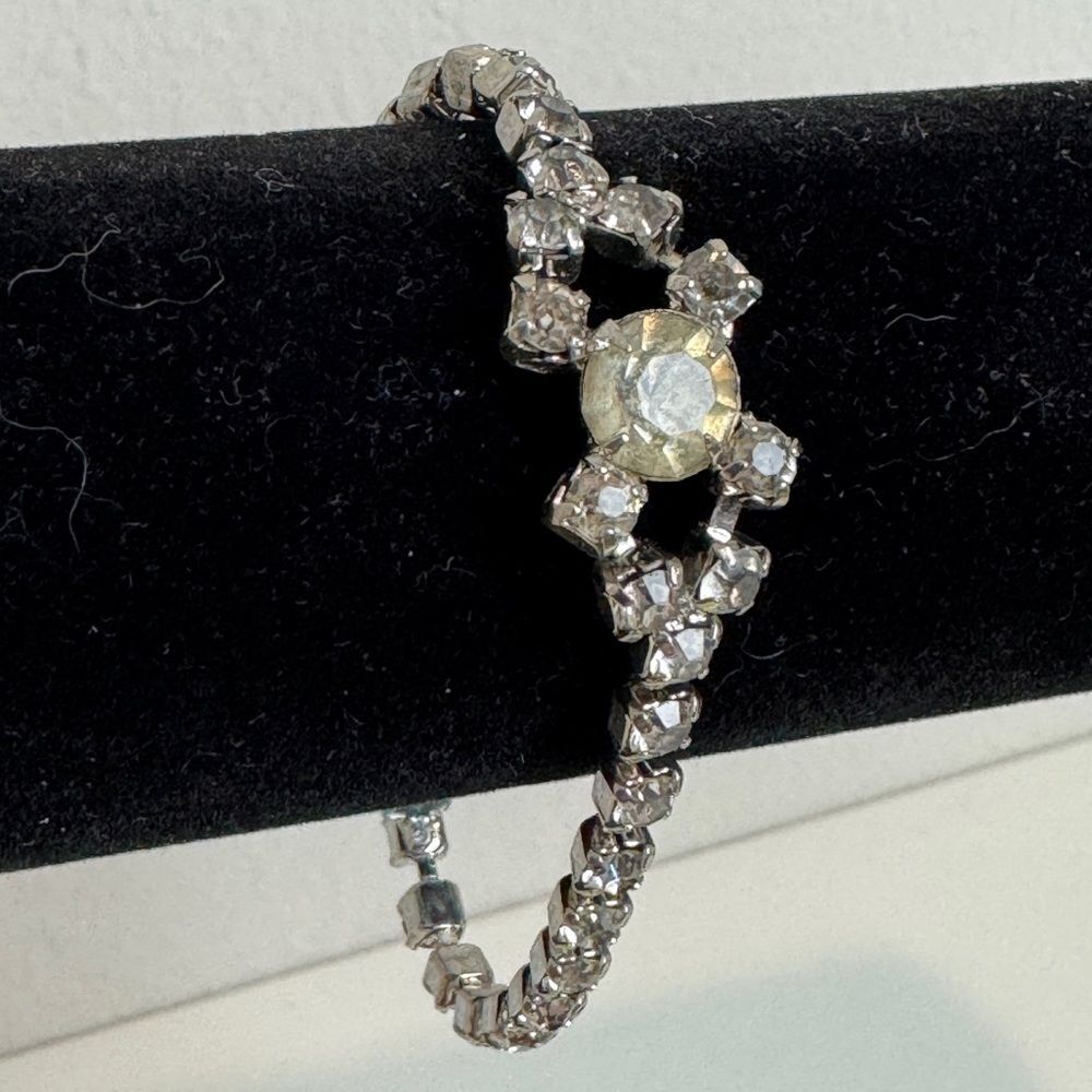 Vintage Rhinestone Tennis Bracelet 7 inch